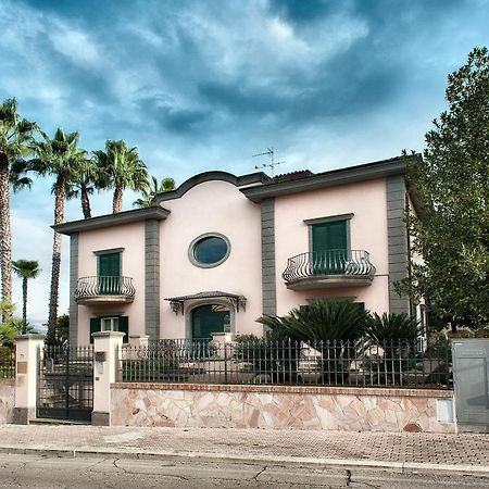 Villa Laura Cisterna di Latina Exterior foto